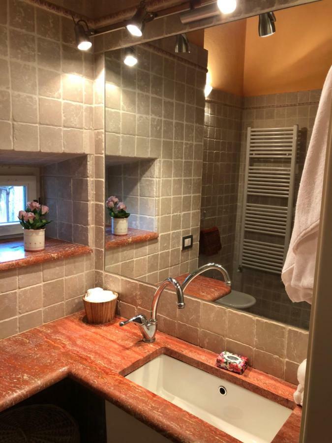 Storico Loft Nel Cuore Di ลุคคา ภายนอก รูปภาพ